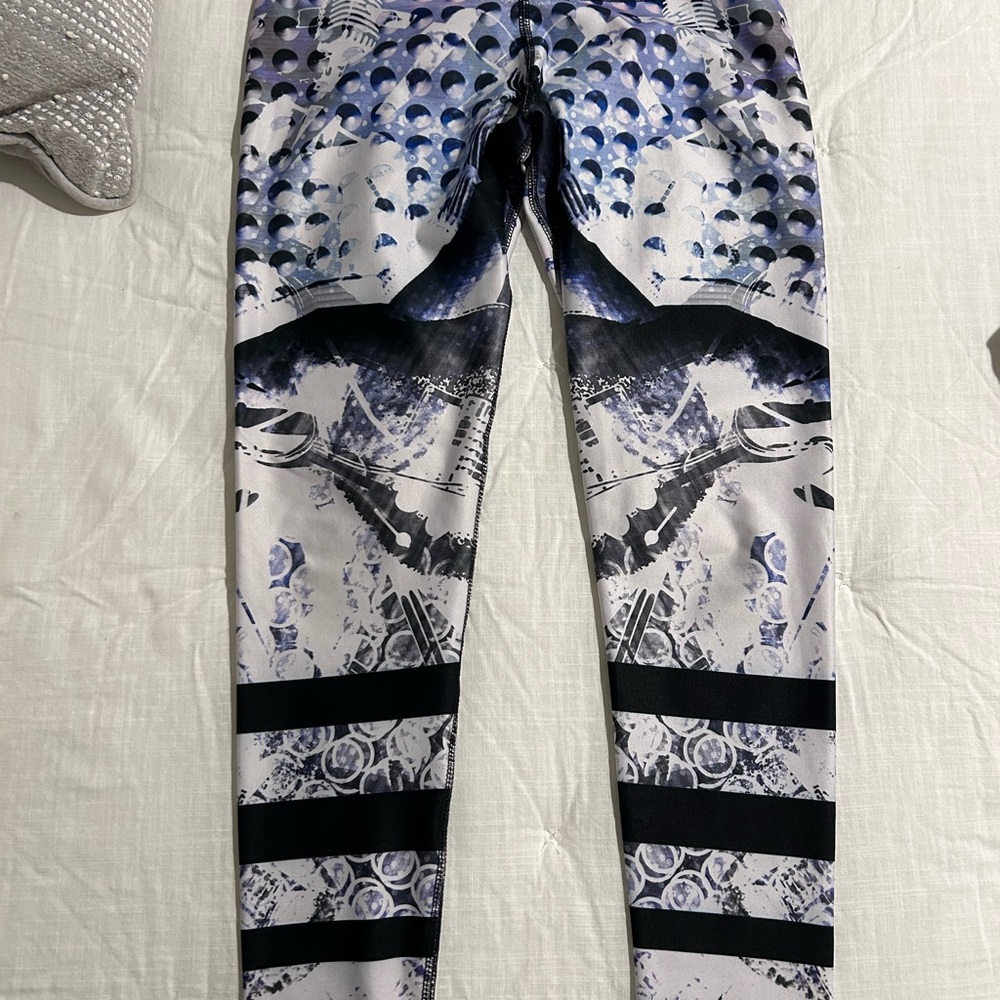 Stylish Black and Gray Leggings